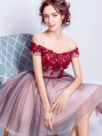 【ウエディングドレス】女性用 カラードレス 結婚式 宴会 忘年会 赤色 レース 司会 紗 床付く 刺繍